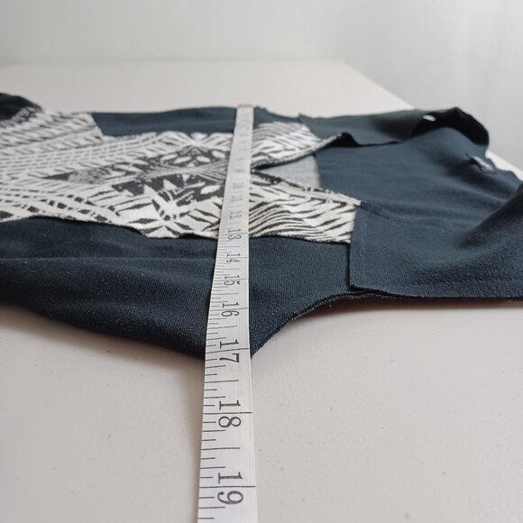 Le Lis Blanc Abstract Print Swing Dress - Picture 10 of 16